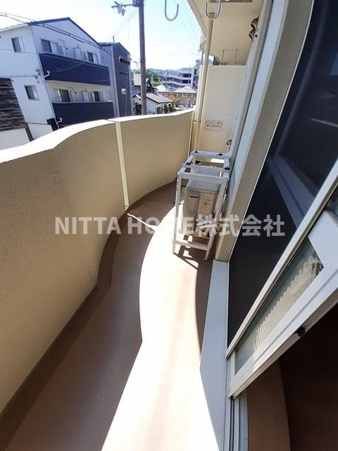 ピニーズコートのバルコニー|南向きバルコニーで日当たりGOOD☆