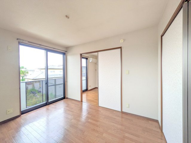 アムールの洋室