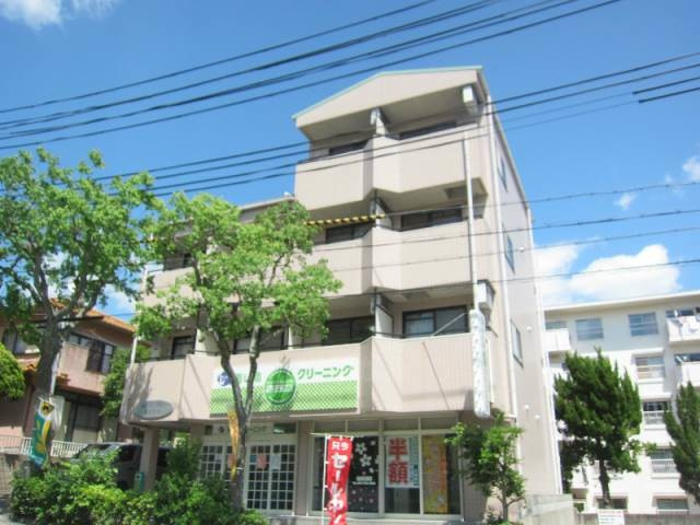 セグンド・エビスヤの外観