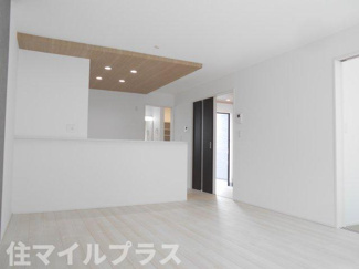 【居間・リビング】 | 郡山市安積4丁目新築一戸建て２棟 | 使いやすい居間です