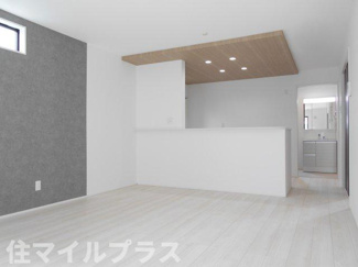 【居間・リビング】 | 郡山市安積4丁目新築一戸建て２棟 | おしゃれな居間です