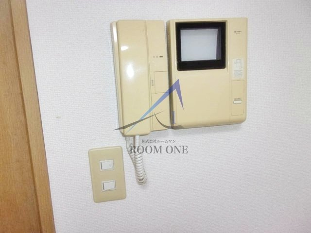 スカイコート新大塚のセキュリティ|モニター付きインターホンです。