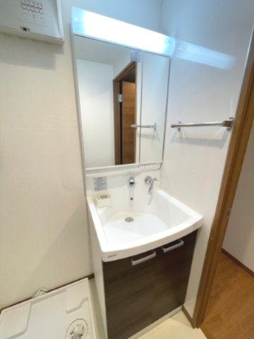 フォルトゥーナ田無の洗面所|クリーニング前のお写真となります