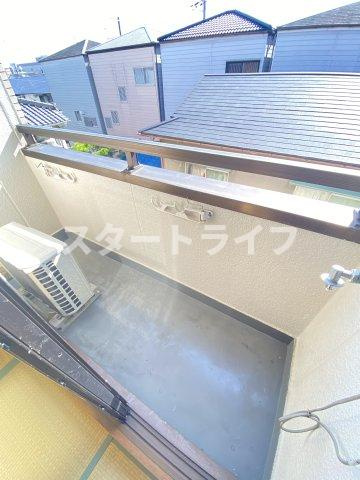 大阪市東淀川区西淡路３丁目の賃貸マンションのバルコニー