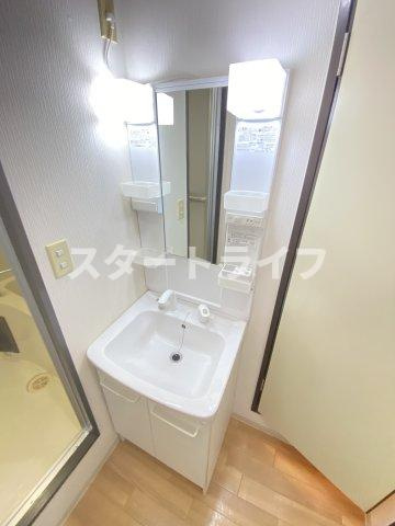 大阪市東淀川区西淡路３丁目の賃貸マンションの洗面所