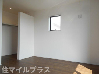 【洋室】 | 郡山市大槻町前畑新築一戸建て3棟 | 落ち着いた色調の洋室です