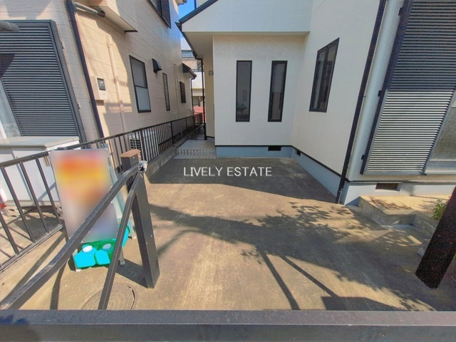 草加市瀬崎6丁目 中古戸建の駐車場