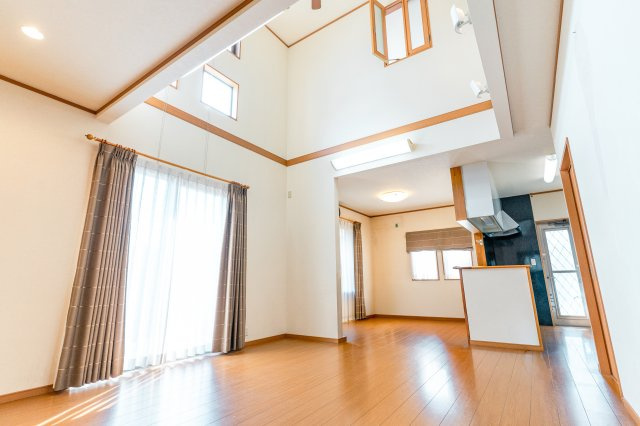 【居間・リビング】 | 北区楠野町