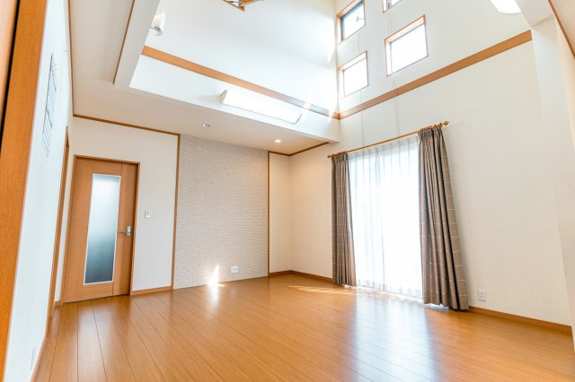 【居間・リビング】 | 北区楠野町