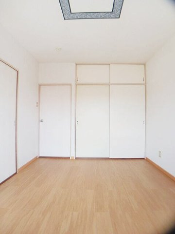 レピュートおんつかⅡの内装