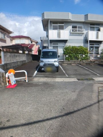レピュートおんつかⅡの駐車場
