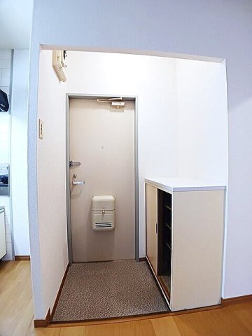 デパートメントアラキの玄関