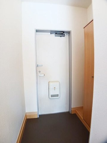 ハイツウイステリア（Ｂ）の玄関