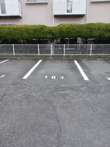 セピアハイツアラキＡの駐車場