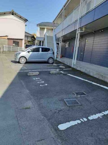グランドハイツ近藤Ｉの駐車場