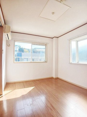 エスペラント山川の内装