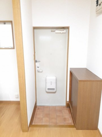 プライム駅東Ａの玄関