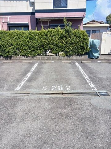 プラドール川口Ｂの駐車場