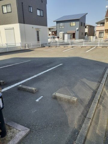 エトワールの駐車場