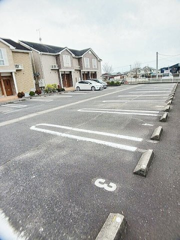 グレースなごみＢの駐車場