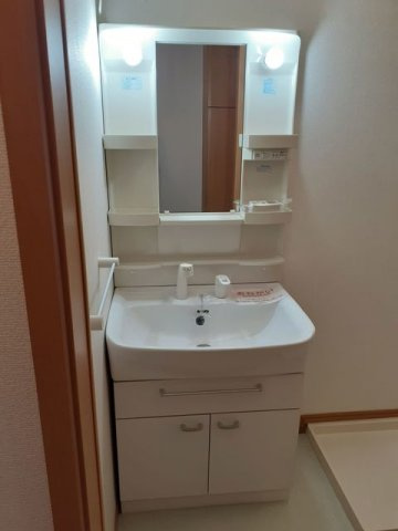 ラミアカ－メラ　ウーノの洗面所