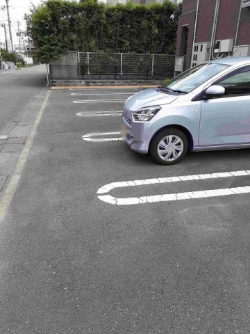 プラシード小森野の駐車場