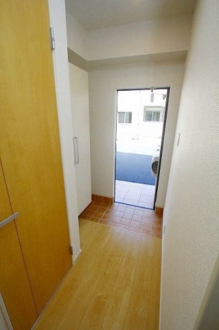 フローリッシュ　Ｂの玄関