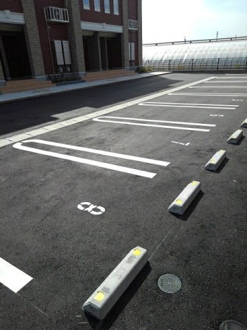 パストラーレ　Ⅱの駐車場