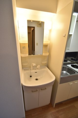 大阪市都島区片町１丁目の賃貸マンションの独立洗面台