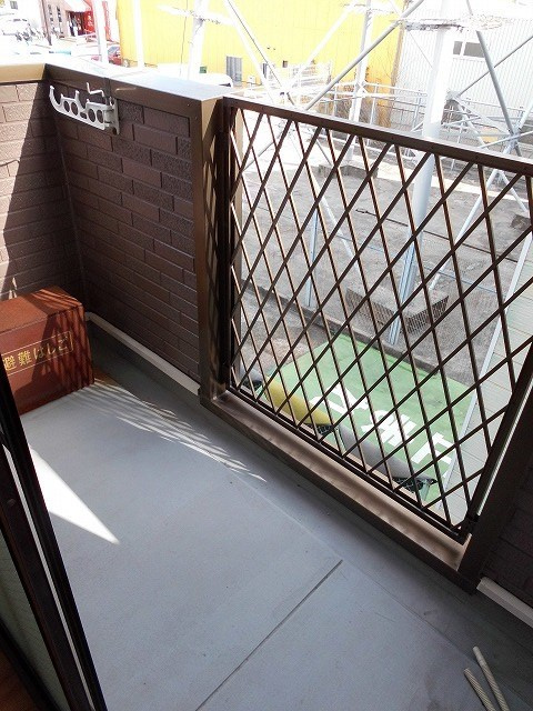 ビタミンテラス枝吉のバルコニー