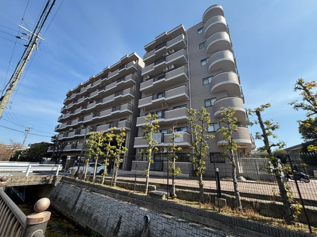 ローレルコート宇治木幡の外観