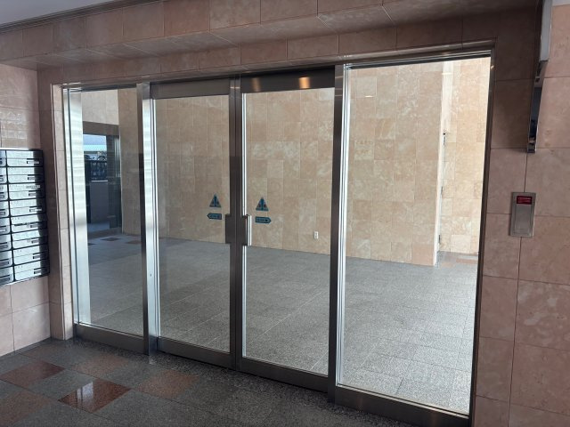 ローレルコート宇治木幡のエントランス