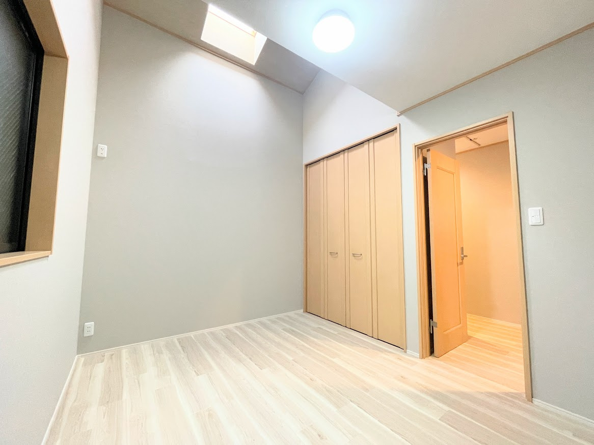 京都府京都市伏見区革屋町771-3の洋室