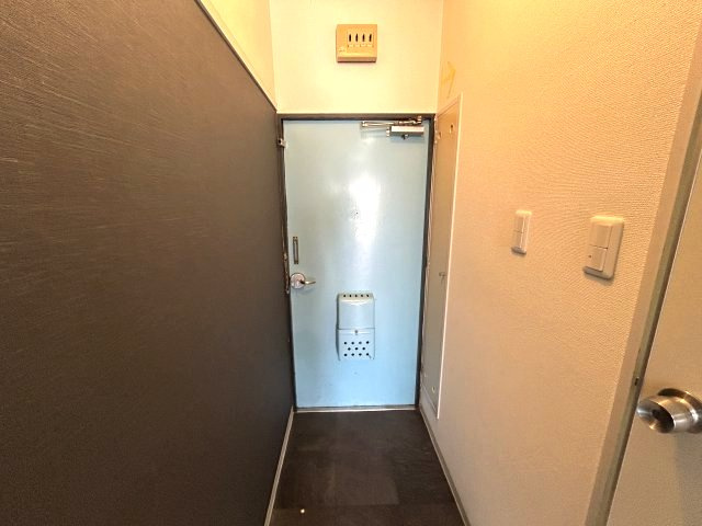 Dcourt六甲の玄関