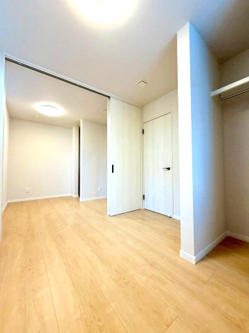 新川1条1丁目の洋室