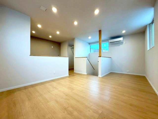 新川1条1丁目の居間・リビング