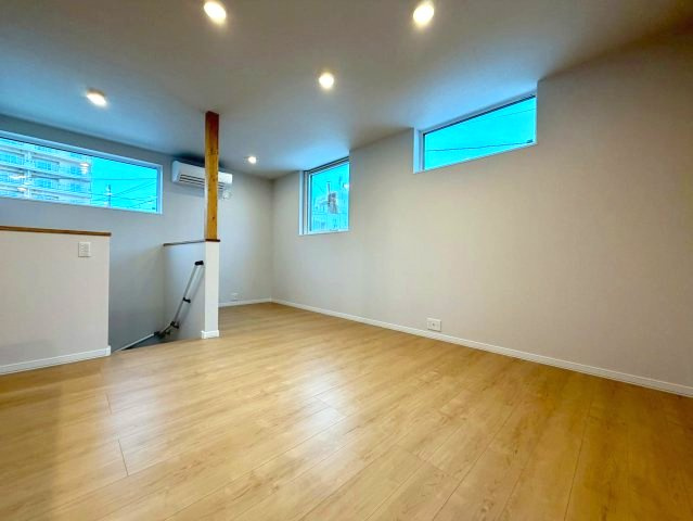 新川1条1丁目の居間・リビング