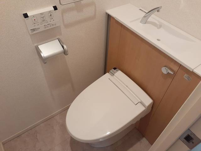 グランステージ綱島のトイレ|温水洗浄便座付き♪
