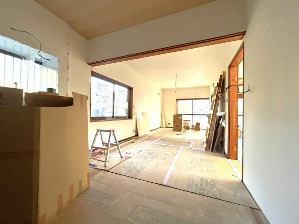 高知市仁井田　中古戸建ての居間・リビング