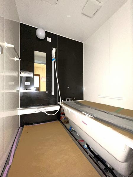 高知市仁井田　中古戸建ての浴室