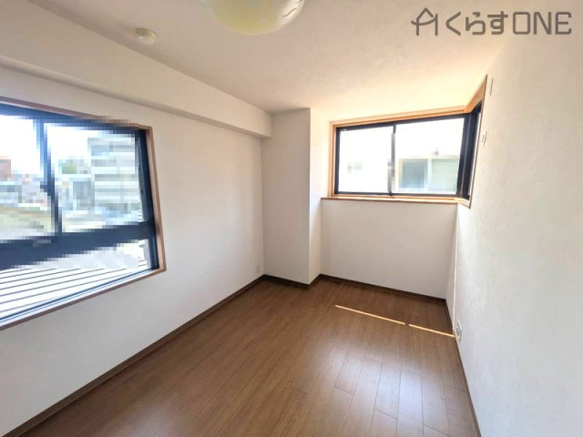 【洋室】 | ロワイヤル元塩町