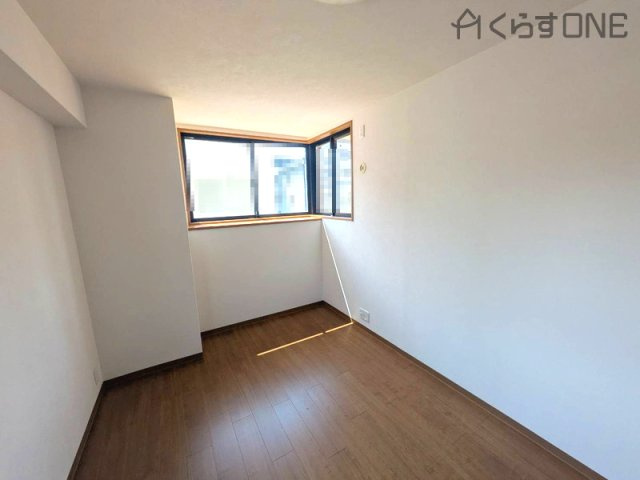 【洋室】 | ロワイヤル元塩町