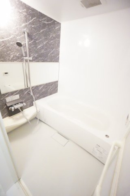 【浴室】 | ハピネスⅡ | ※同物件・反転タイプの写真です。