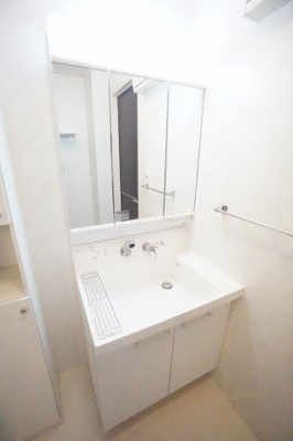 【独立洗面台】 | ハピネスⅡ | ※同物件・反転タイプの写真です。