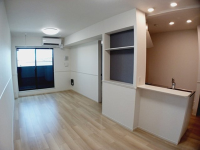 【居間・リビング】 | グランシャトー武蔵藤沢Ｂ | ゆったりとしたリビングです