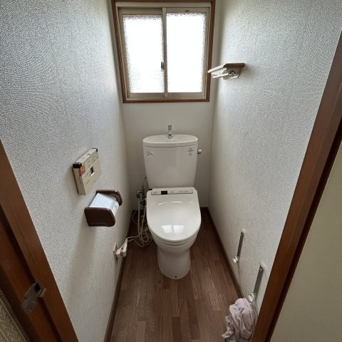 登別市若山町1丁目6-1戸建のトイレ