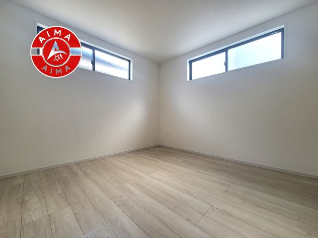福岡市博多区那珂1丁目第1-2棟（1号棟）の寝室|主寝室には収納力に優れたクローゼットがありますので、お部屋もすっきり片付きます。