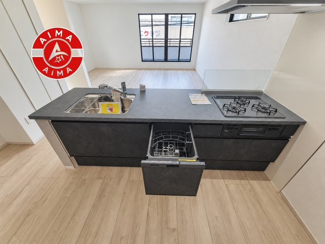 福岡市博多区那珂1丁目第1-2棟（1号棟）のキッチン|ご家族を近くに感じられる対面キッチンのLDK。会話もはずみそうですね。