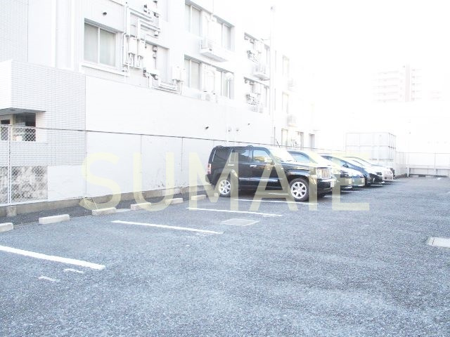 クローネ川口の駐車場|駐車場です☆