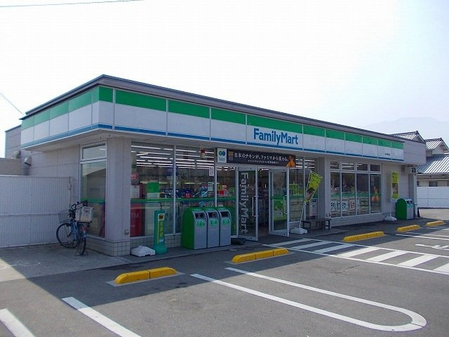 ティア　コートの周辺|ファミリーマート西条横黒店様まで800m
